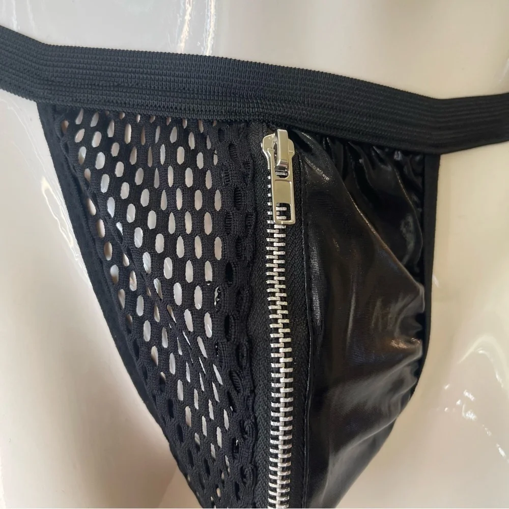 Thong G-String Black Medium Mens Zipper Front Reveal New With Tags
